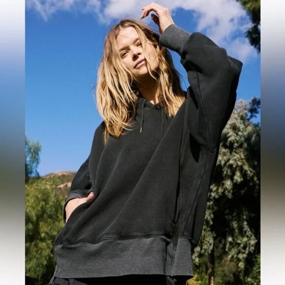 Free People Sprint To The Finish Hoodie Black- size XS - Picture 1 of 5